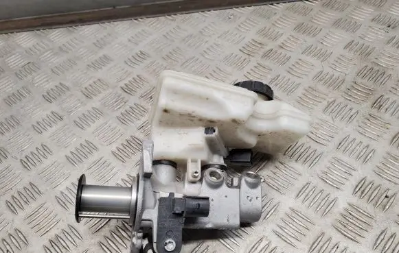 Volkswagen Atlas Master brake cylinder 5QM611301B