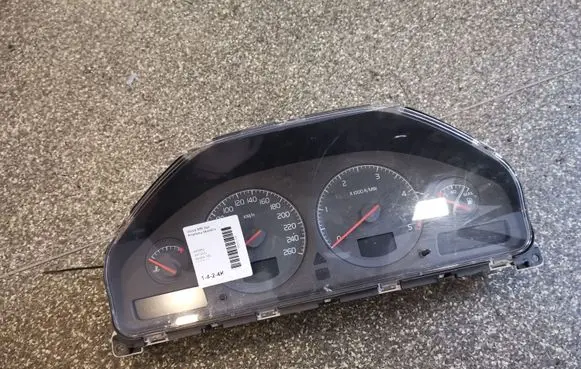 Volvo S80 Speedometer (instrument cluster) 9472452