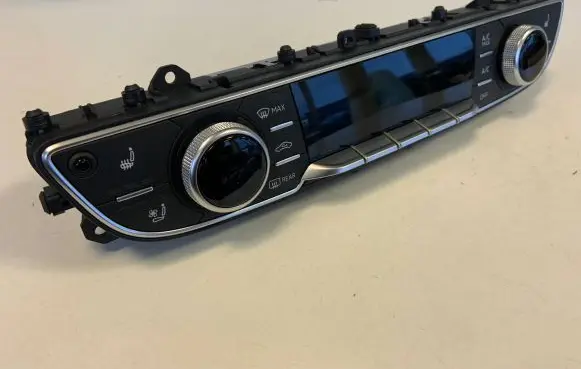 Audi Q7 4M Climate control unit 4M0820043AB