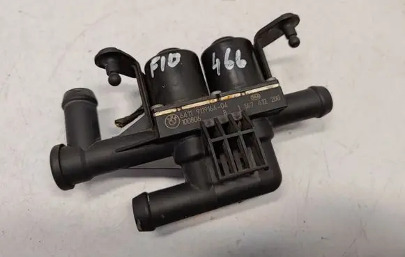BMW 5 F10 F11 Coolant heater control valve 64539119164