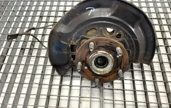 Toyota Auris E180 Front wheel hub spindle knuckle 