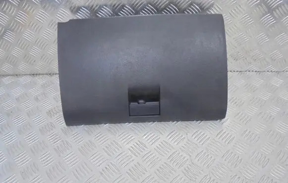 Nissan Primera Glove box 84511-1C000