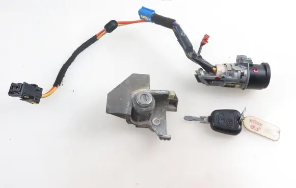 Peugeot 406 Ignition lock 9640878380 N0500109