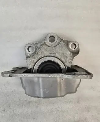 Engine mount bracket