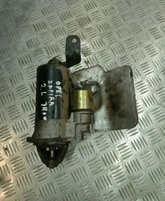 Opel Zafira A Starter motor