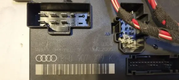 Audi A4 S4 B7 8E 8H Comfort/convenience module 8E0907279