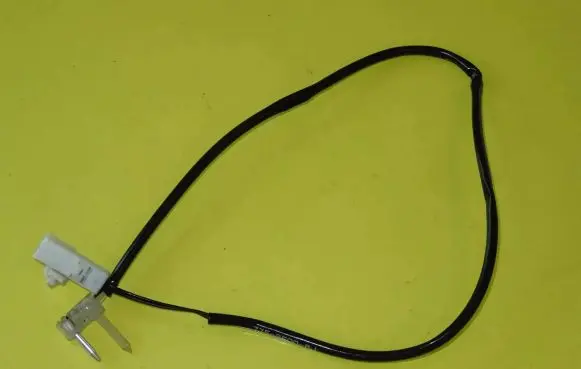 Volkswagen Touareg I Intake air temperature sensor 775-8600-8J 77586008J