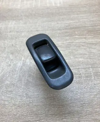 Mitsubishi Lancer Electric window control switch MB793911