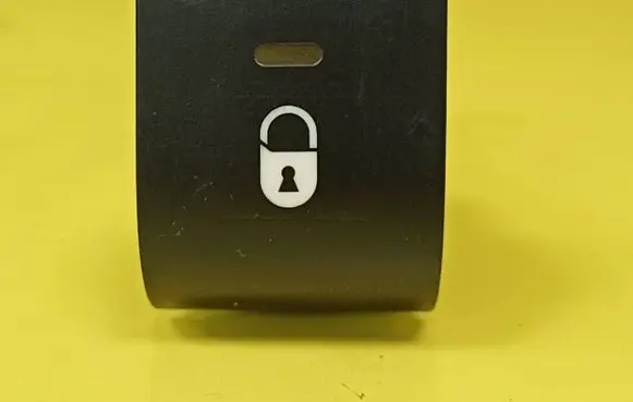 Central locking switch button