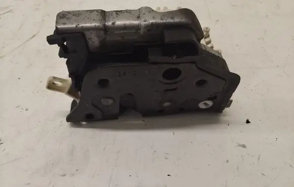 Audi A5 8T 8F Rear door lock 8K0839015