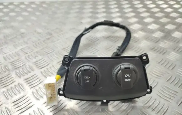KIA Sportage USB socket connector 96125C5010