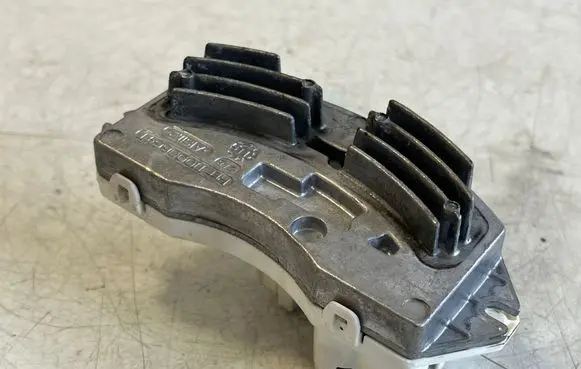 BMW X3 F25 Heater blower motor/fan resistor T1021327U