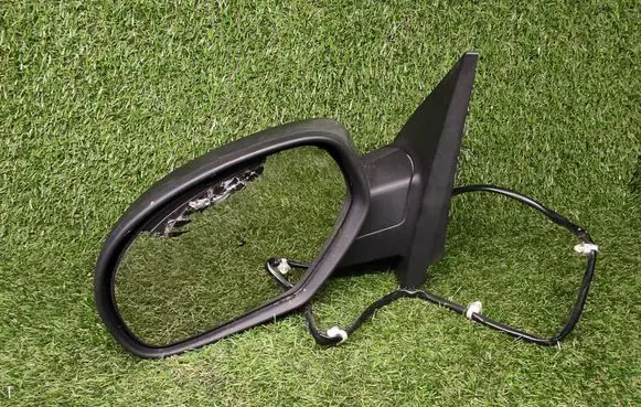 Front door electric wing mirror