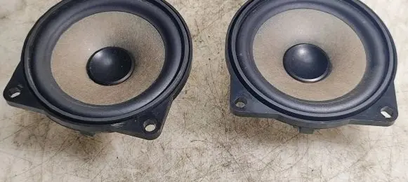 Mini Cooper Countryman R60 Rear door speaker 9804157 18820010