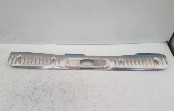 Peugeot 407 Tailgate/boot lid lock trim 