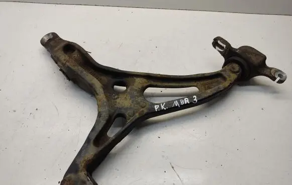 Mercedes-Benz R W251 Front lower control arm/wishbone 060008108