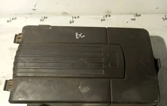 Volkswagen PASSAT B6 Battery box tray cover/lid 1K0915443C A75A AZ5A