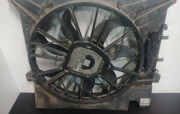 Volvo XC90 Electric radiator cooling fan 0130706803 31111543