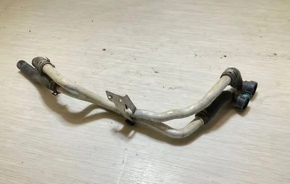 Land Rover Discovery 4 - LR4 Engine coolant pipe/hose EH2218C553AB