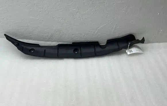 Audi Q2 - Fender end trim 81A821111