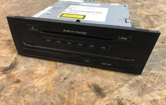 Audi A4 S4 B8 8K CD/DVD changer 8T2035110A