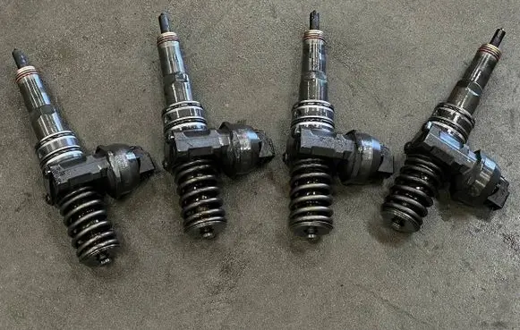 Skoda Octavia Mk2 (1Z) Fuel injector 038130073AG