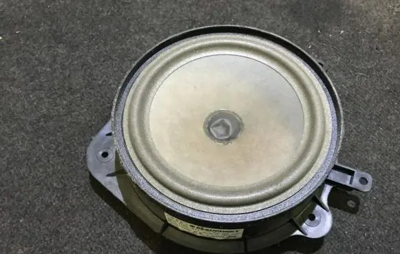 Audi A3 S3 8P Front door speaker 8p0035411