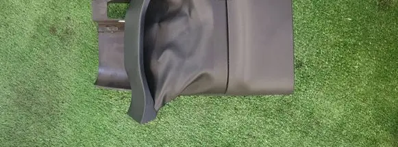 Steering wheel column trim