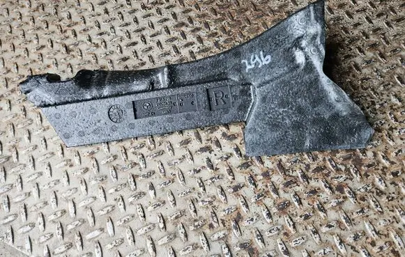 BMW 5 G30 G31 Other trunk/boot trim element 7418298
