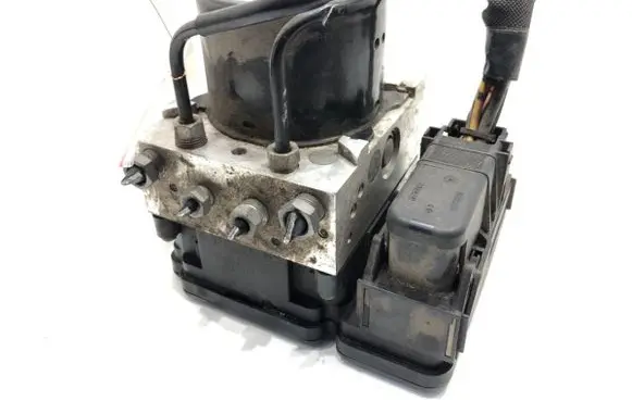 Ford Focus ABS Pump BV612C405AL