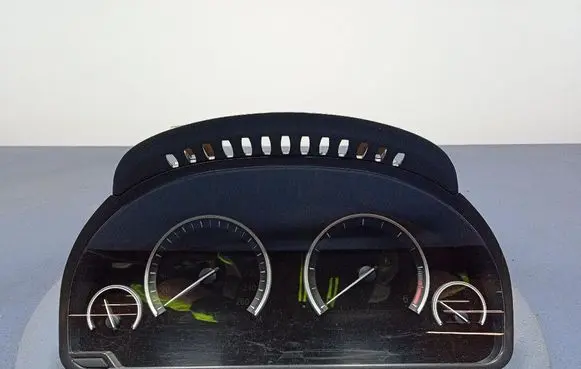 BMW 5 F10 F11 Speedometer (instrument cluster) 9312040