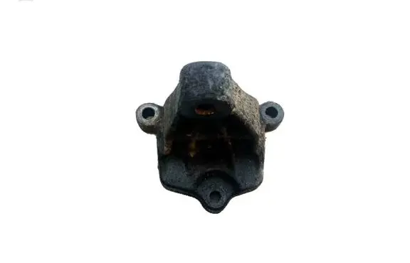 Opel Vivaro Engine mounting bracket