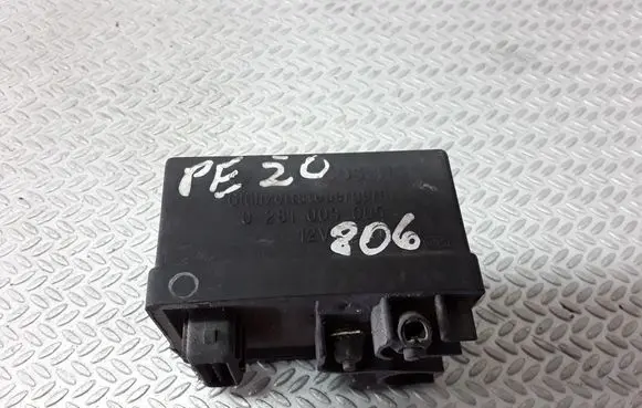 Peugeot 406 Glow plug pre-heat relay 0281003005