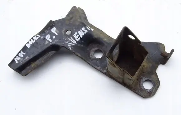 Toyota Avensis T250 Radiator mount bracket