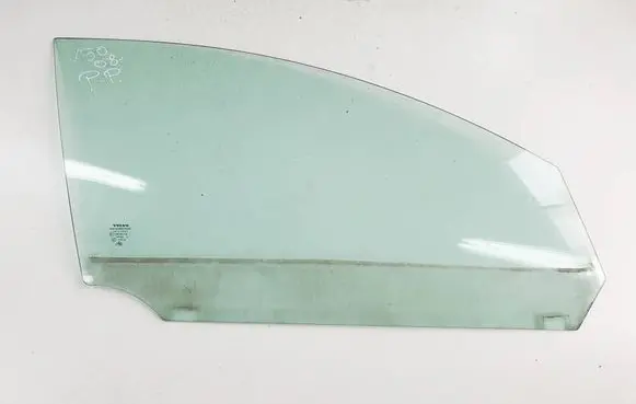 Volvo V50 Front door window glass four-door DOT57M53AS2 E000186