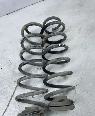 Volkswagen Polo V 6R Rear coil spring