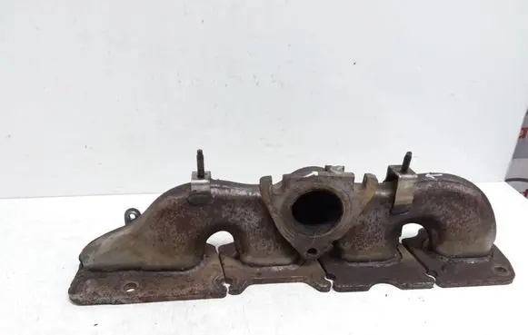 Peugeot 308 Exhaust manifold 9672525080 820260421