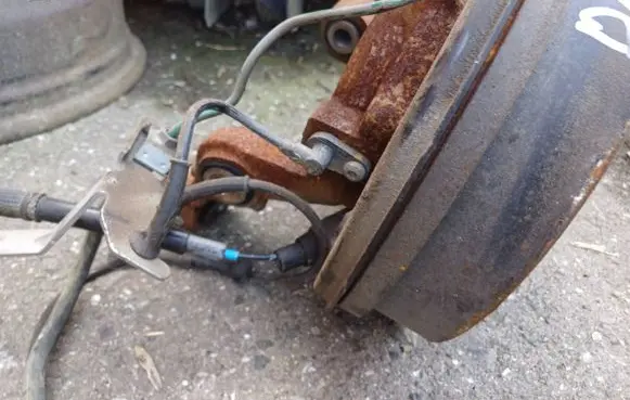 Dacia Duster Rear wheel hub spindle/knuckle 