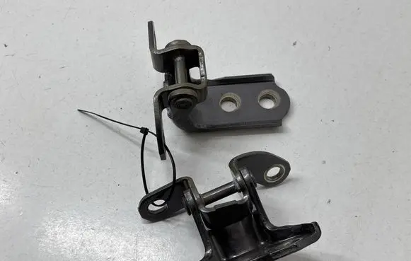 Toyota Highlander XU50 Rear door hinge set 
