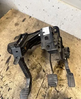 Renault Master III Accelerator throttle pedal 180101626R