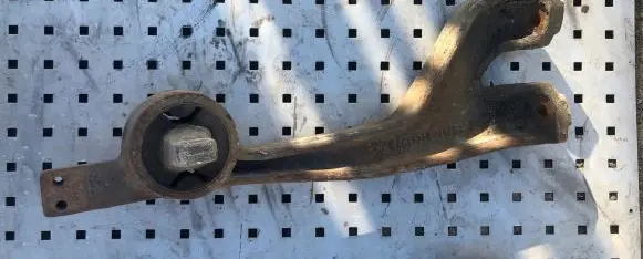 Mercedes-Benz Vito Viano W639 Engine mount bracket A6393530493