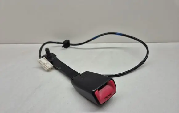 Subaru Forester SH Front seatbelt buckle E034501 B480