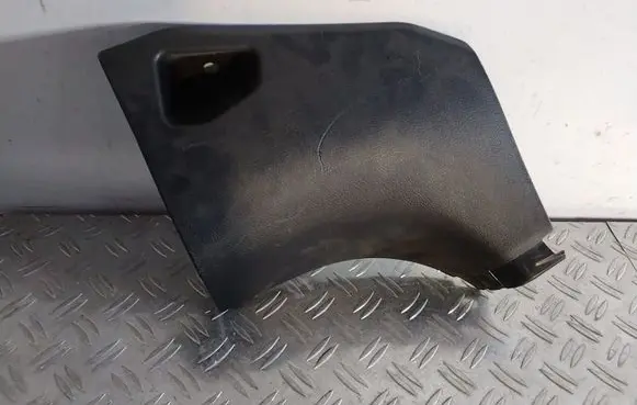 Foot area side trim