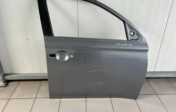 Mitsubishi Outlander Front door 