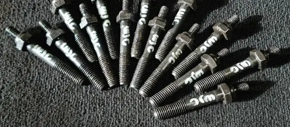 Jeep Grand Cherokee (WJ) Cylinder head bolts 