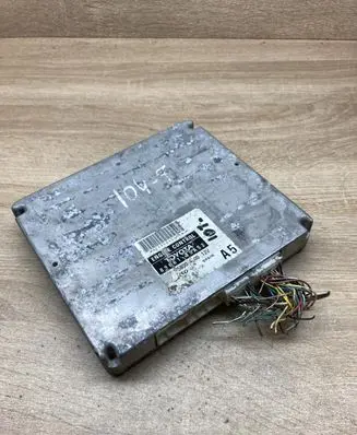 Toyota Avensis T250 Engine control unit/module ECU 8966105A52