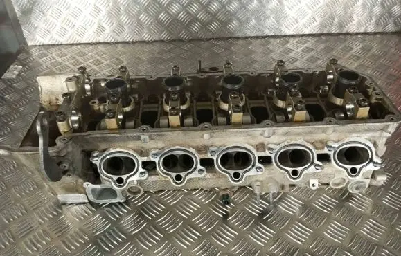 BMW M6 Other cylinder head part 7833877