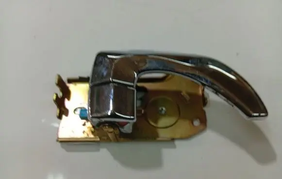 KIA Sorento Front door interior handle 