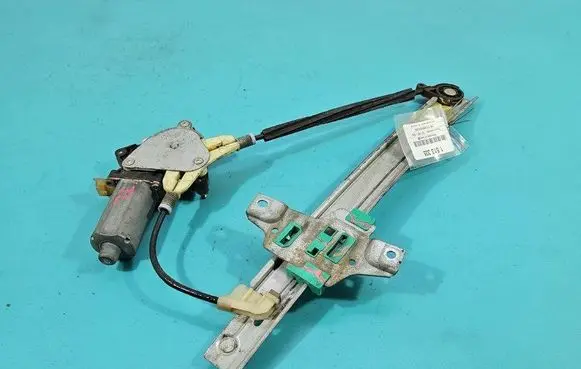 Toyota Avensis T220 Rear door window regulator with motor 0130821744 IMPRK1513335