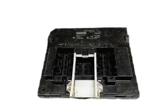 Volkswagen Golf V Other control units/modules 5Q0937084DK